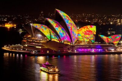 4-hour Vivid Latin Fiesta Dinner Cruise Shared Experience - Timing and the King Street Wharf Check-In Moment