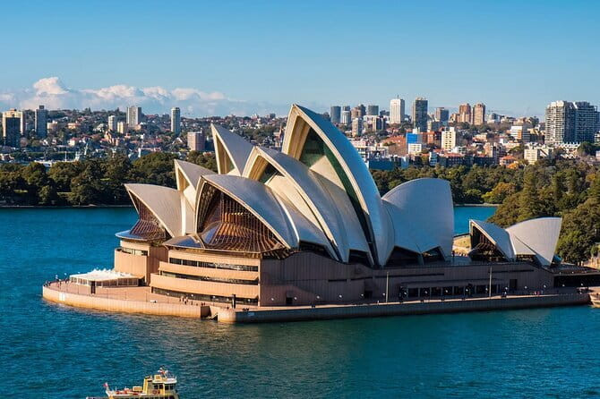 Badass Women of Sydney: Meet the Women Who Shaped the City - Starting at Archibald Memorial Fountain: getting your bearings fast