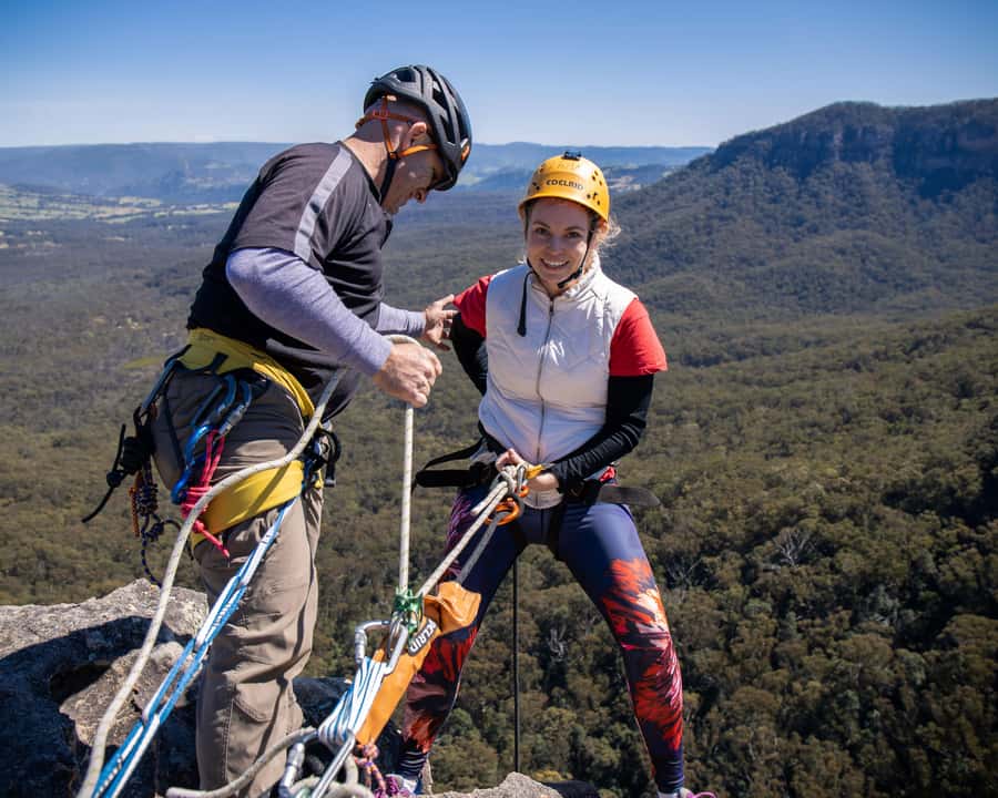 Blue Mountains: Abseiling and Canyoning Experience - Meeting Point in Katoomba: Finding the Blue Mountains YHA Base