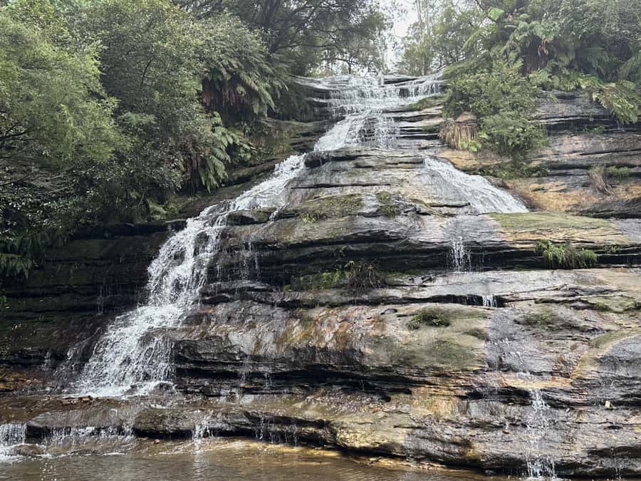 Blue Mountains Adventure: Scenic World, Zoo & Koala Photo - Katoomba Cascades and Cahill’s Lookout: waterfalls and a calmer view