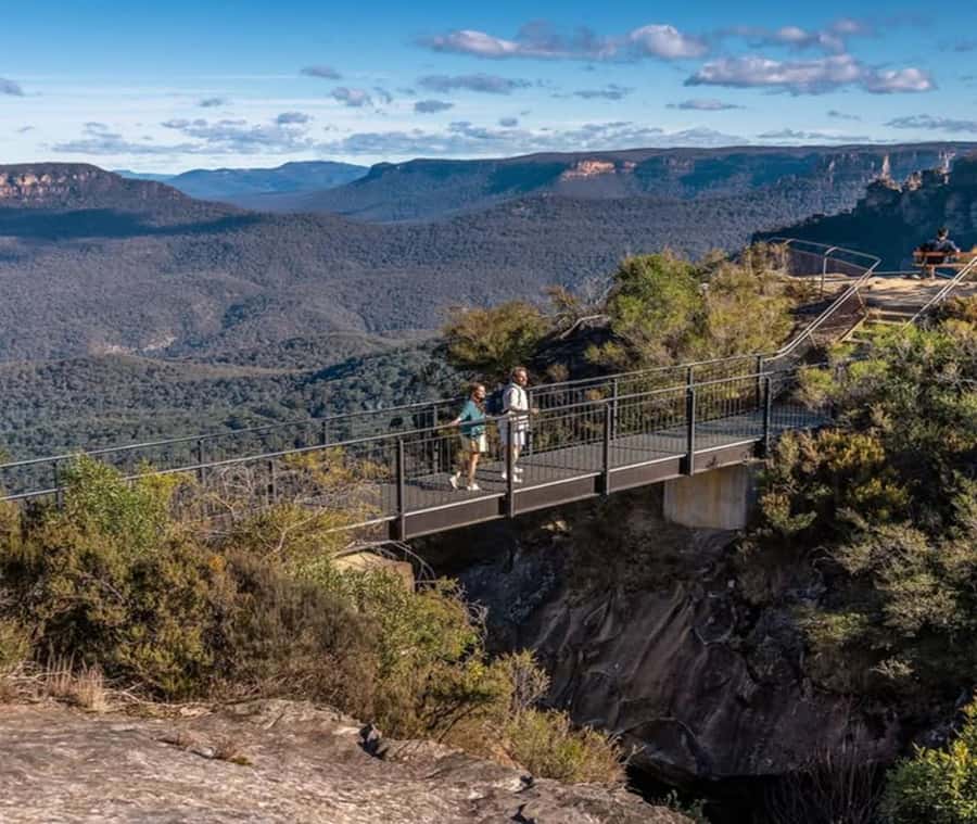 Blue Mountains Adventure: Wild Boar Rock & Cable Car - Echo Point Lookout and the Three Sisters Peak touch-hike