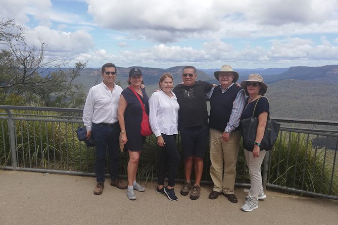 Blue Mountains Day Tour :Wildlife, Waterfall Walk & Three Sisters - Wentworth Falls and Lincoln’s Rock: classic Blue Mountains drama, with one important caveat