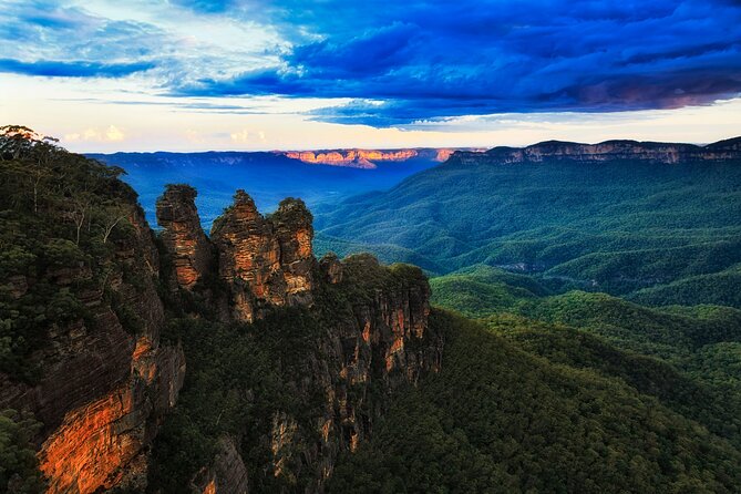 Blue Mountains Day Tour with Scenic World and Wildlife Park Entry - A 10-hour Blue Mountains plan that starts on schedule