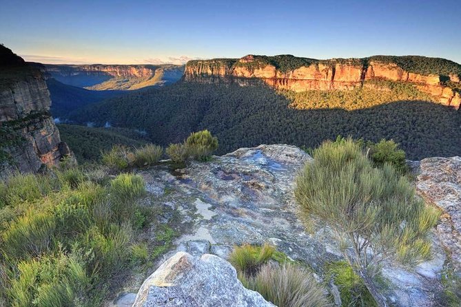 Blue Mountains Highlights, Wildlife Park and Scenic World Full Day Private Tour - Wentworth Falls and Kings Tableland: waterfall drama and wide horizons