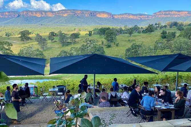 Blue Mountains Private Tour with Kangaroo and Koala Experience - The Three Sisters and the Lookout Circuit: Where the Photos Come From