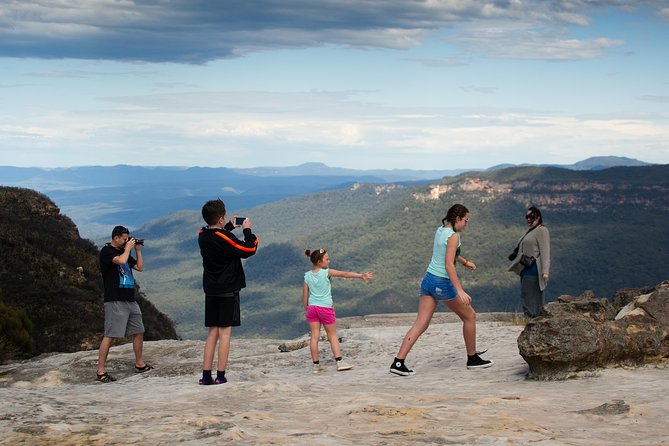 Blue Mountains Small-Group Insider Tour from Sydney - The Three Sisters and a spring cherry stop for the camera
