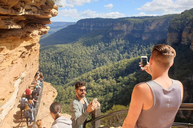 Blue Mountains Small Group Tour with Waterfall Walk & Fresh Lunch - Weather changes everything: packing tips for cold, fog, or rain