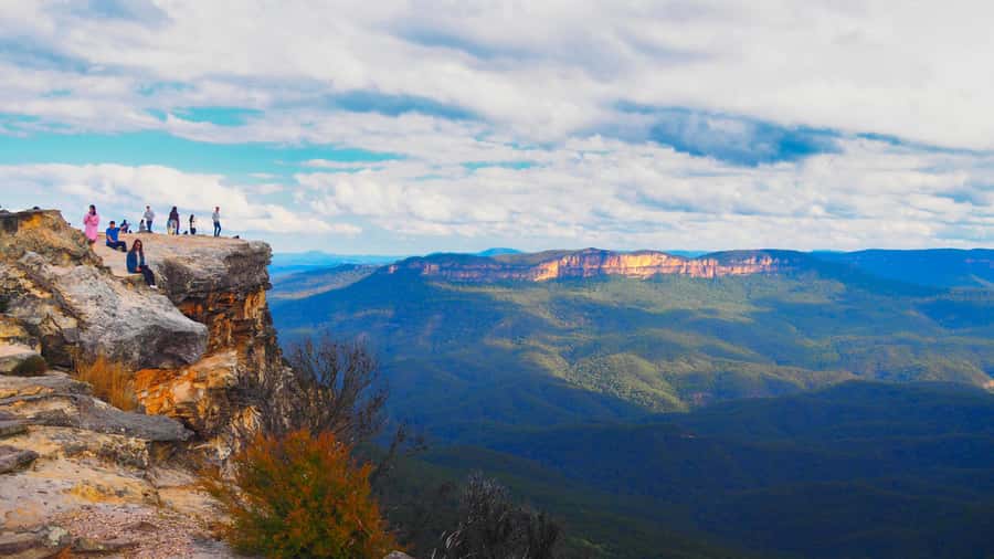 Blue Mountains Tour with Scenic World, Zoo&Bilingual Driver - Echo Point and the Three Sisters Photo Stop