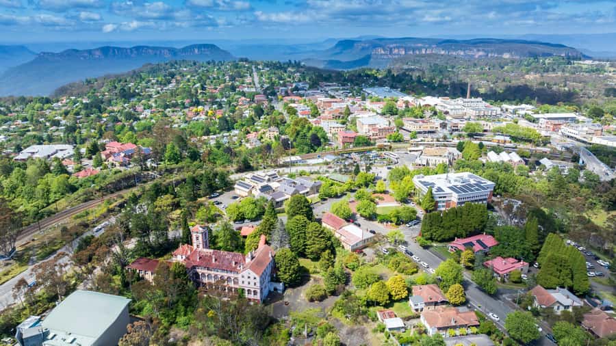 Blue Mountains Tour with Scenic World, Zoo&Bilingual Driver - Return by Coach or Optional Parramatta River Cruise