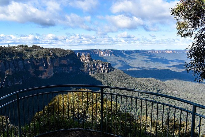 Blue Mountains Vintage Cadillac Tour with Local Guide - Leura Cascades: waterfalls you can actually pause for
