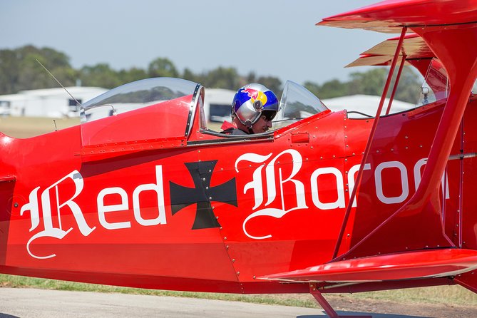 Extreme Aerobatics Experience in the Extra 330LX - Your private departure: where you meet and what timing feels like