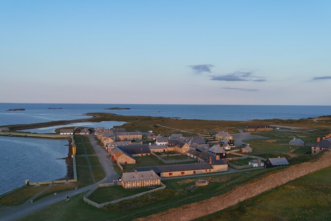 Fortress of Louisbourg Tour: Explore 18th Century History - Louisbourg Lighthouse: Atlantic views plus maritime storytelling