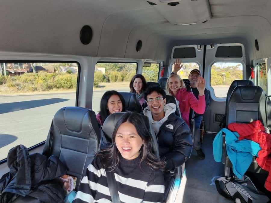 From Sydney: Award-Winning Hunter Valley Wine & Cheese Tour - Lakeside lunch in Pokolbin: the break that makes the day work
