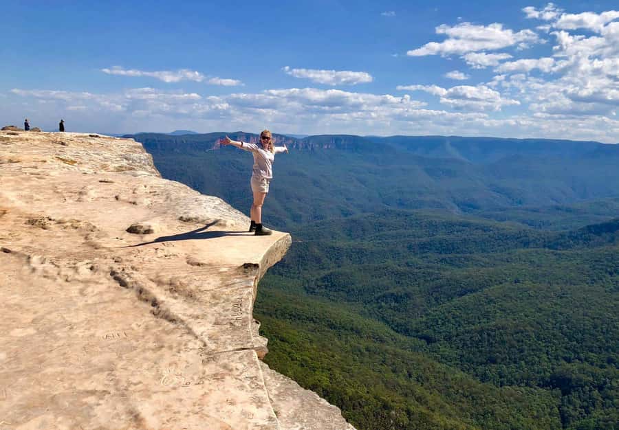 From Sydney: Blue Mountains Bushwalks & Featherdale Tour - Katoomba lunch break: what to do with your time window