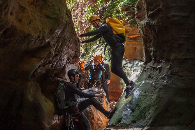 Full-Day Canyoning Experience at Stunning Empress Canyon - Where This Day Starts in Katoomba and How the Transport Works