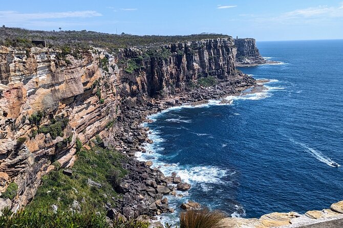 Golden Beaches and Ocean Vistas MANLY AND NORTHERN BEACHES PRIVATE TOUR - Kirribilli and Milsons Point: harbour skylines with local scale