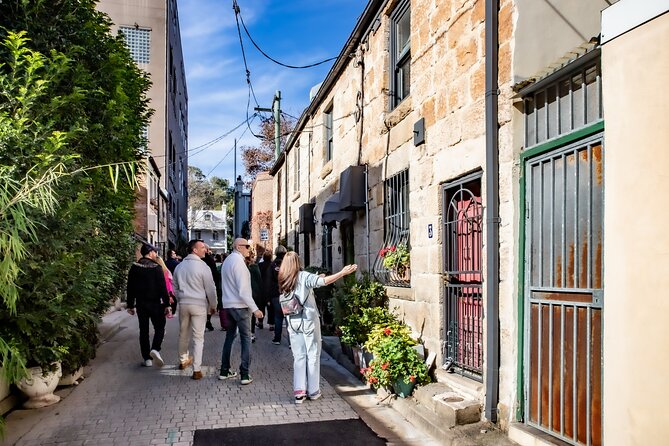 Historical True Crime Walking Tour of East Sydney - Police station and courthouse: where investigations met consequences