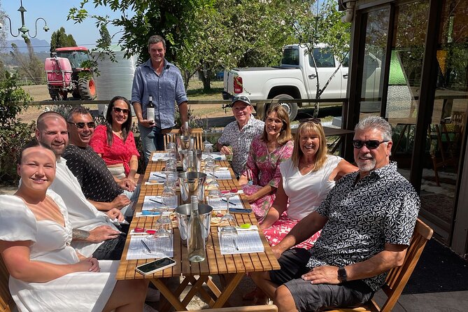 Hunter Valley Mid-Day with Light Lunch Wine Tour - Taste of the Country: the light lunch that keeps the tour from dragging