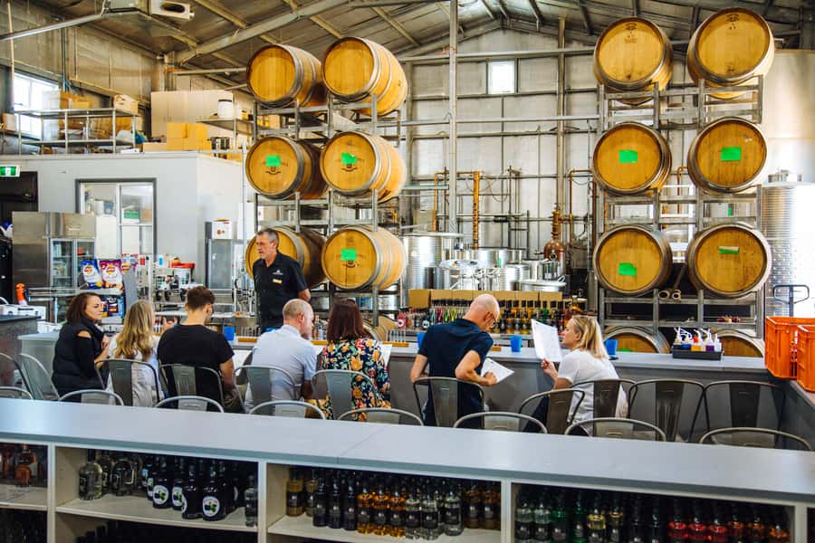 Hunter Valley: Wine, Spirits, and Cheese Tour with Lunch - Pickup, pace, and why the small-group size feels better