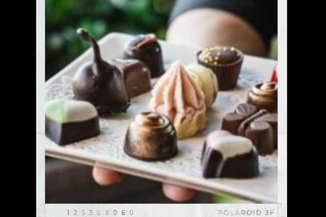 Hunter Valley Wines, 2-Course Lunch, Cheese & Chocolate Tour - Lunch at voco™ Kirkton Park Hotel: a real meal with paired wines