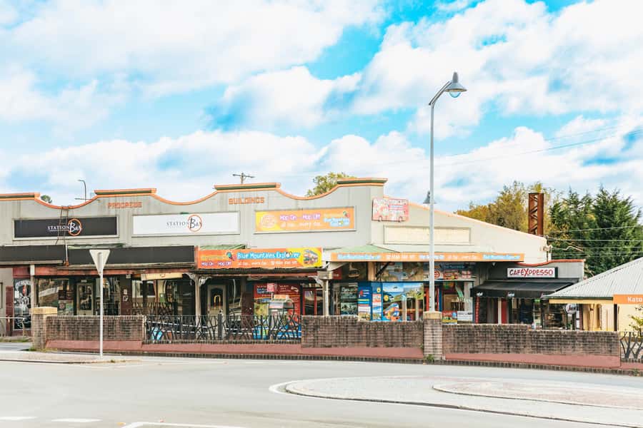 Katoomba: Lyrebird Hop-On Hop-Off and Scenic World Pass - Building your day around the right Scenic World order