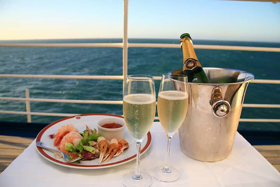 Lunch Cruise with Live Jazz on Sydney Harbour - The 3-Hour Schedule on Sydney Harbour: What It Means for Your Day