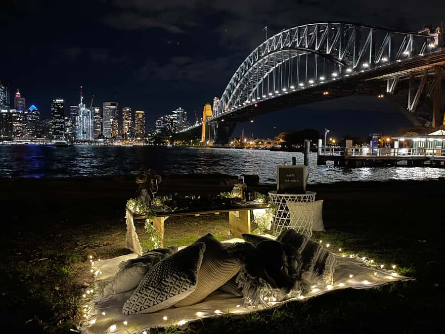 Luxury Picnic for 2 with Sydney Harbour Views at Kirribilli - Kirribilli and Copes Lookout: the view does half the work