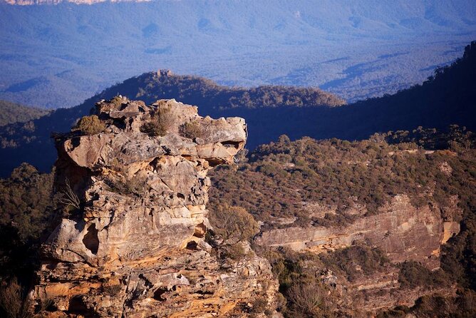 Luxury Small Group of 5 Blue Mountains Escape Tour - Three Sisters at Echo Point: classic views, tight timing