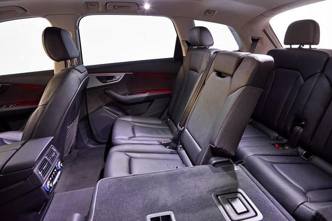 Luxury Sydney Airport Arrival Transfer - Sedan/SUV - What’s Included in the Price (and What You Should Plan For)