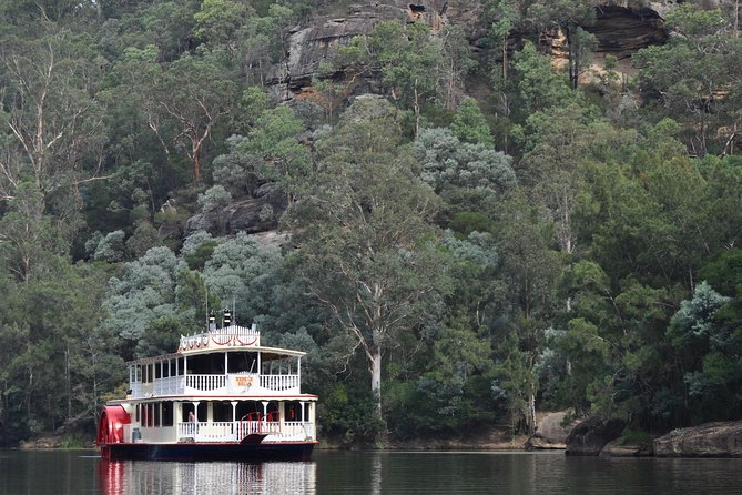 Morning Paddlewheeler Cruise in the Gorge - The Nepean Gorge Views From the Deck (and What You Learn While Cruising)