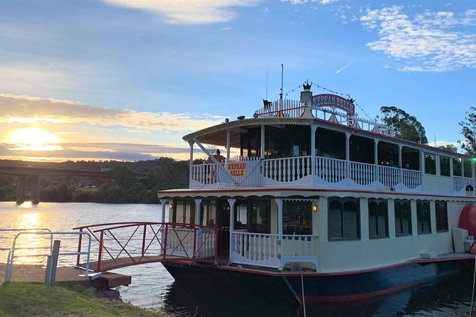 Morning Paddlewheeler Cruise in the Gorge - Captain Time: Meet the Crew and Take a Steering-Wheel Turn