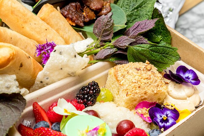 Picnic in the Royal Botanic Gardens for 2 - What’s actually in the three-course hamper (and what to watch for)
