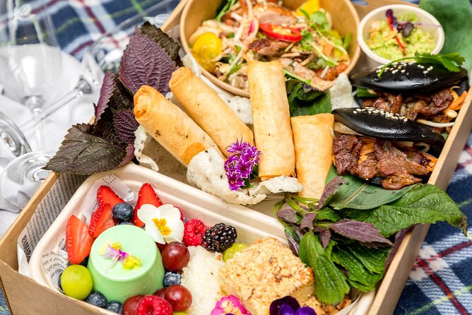 Picnic in the Royal Botanic Gardens for 2 - Where your picnic happens (and why the spot matters)