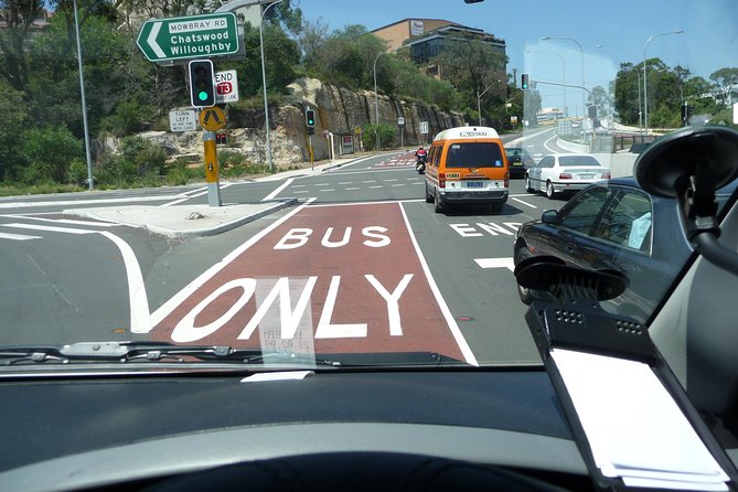 Premium Private Transfer FROM Sydney Airport to Sydney CBD/Downtown 1-11 people - Faster Runs: Bus and Transit Lanes Plus a Set Price