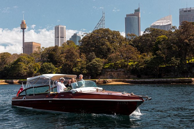 Private 2 Hour Icons and Highlights Cruise of Sydney Harbour - Headland Photo Stop: Bridge and Opera House in One Frame