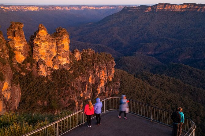 PRIVATE Blue Mountains Scenic World Wentworth Falls & Cruise Tour - Echo Point Lookout, Three Sisters, Boar’s Head, and Cahill’s Lookout