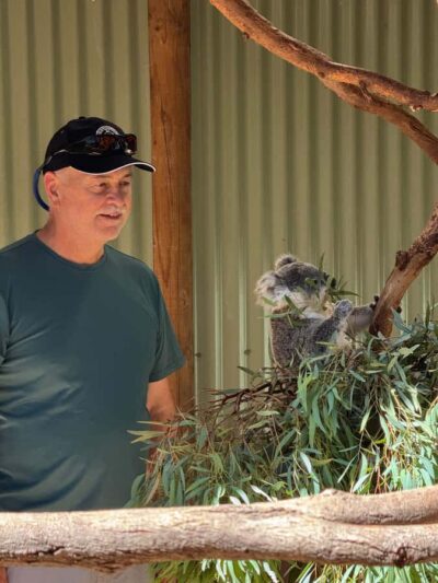 Private BlueMountains, ScenicWorld & AustralianWildlife Tour - Featherdale Zoo: Koala and Kangaroo Time With Keeper Oversight