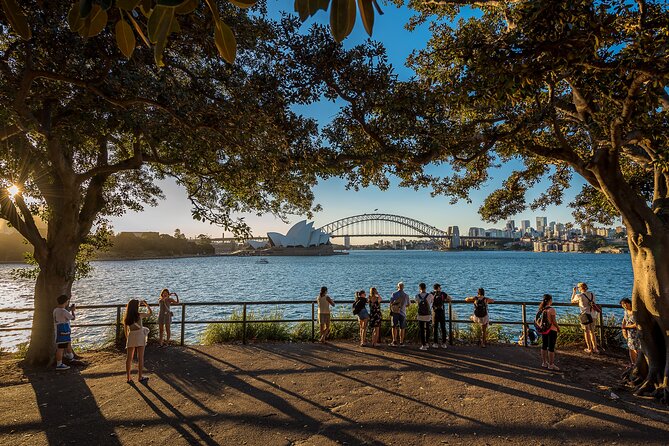 Private Sydney Harbour Sunset Photo Tour & Cruise - Mrs Macquarie’s Chair: the Opera House and Harbour Bridge in one breath