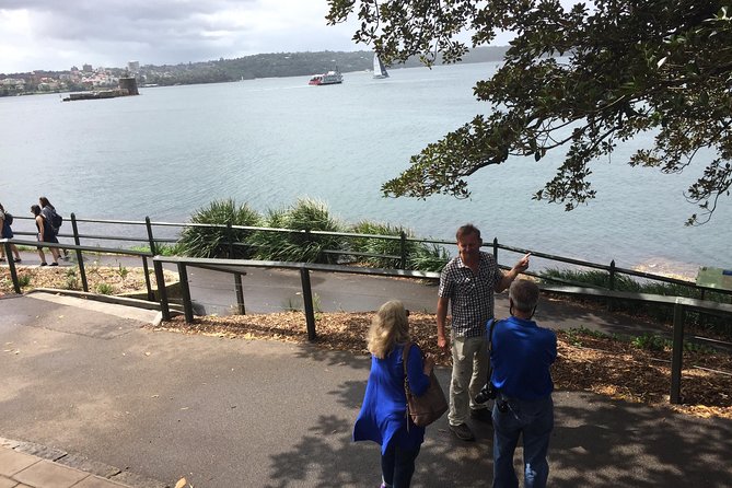 Private Tour: Half-Day Iconic Sydney - Dawes Point Park and the Harbour Bridge: Big Views in Small Windows