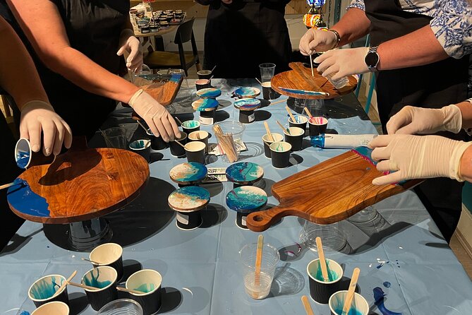 Resin Art Classes Sydney: Cheeseboards & Coasters - Entering the Darlinghurst studio and the “1 hour” reality
