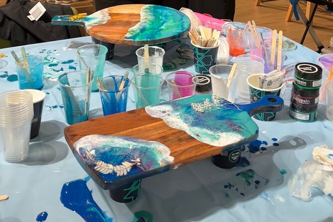 Resin Art Classes Sydney: Cheeseboards & Coasters - Small-group dynamics and what they’re good for