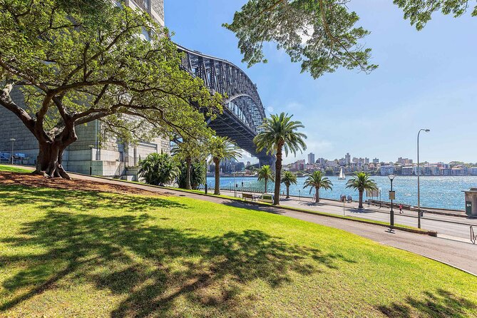 Small Group Tour Sydney City Highlights and Hidden Gems - Kirribilli, St Mary’s Cathedral, Farm Cove: neighbourhoods with details to notice