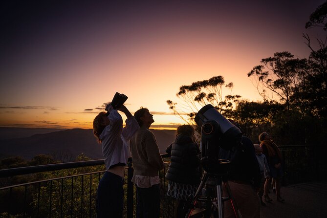 Stargazing with an Astronomer in the Blue Mountains - Comfort details: hot drinks, warm gear, and wind reality