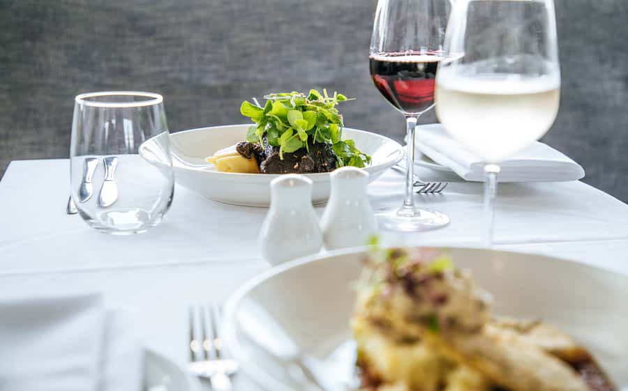 Sydney: 2-Course All Inclusive Lunch Harbour Cruise - Darling Harbour to the Heads: the tight 2-hour route that fits real schedules