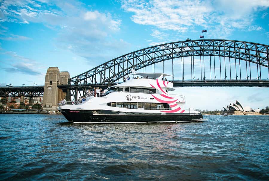 Sydney: 2-Course All Inclusive Lunch Harbour Cruise - Premium lunch at sea: what the all-inclusive meal really means