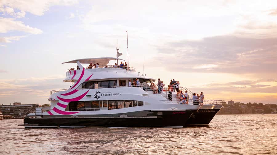 Sydney: 3-Course All Inclusive Dinner Harbour Cruise - Darling Harbour, King Street Wharf No. 8: The Easiest Start Point