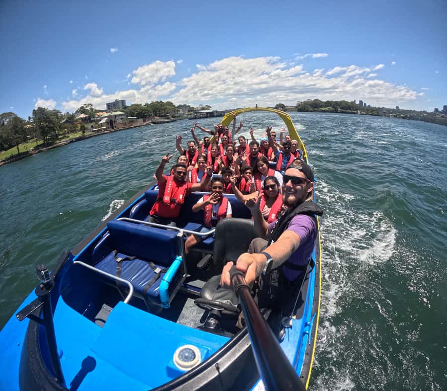 Sydney: 30-Minute Jet Boat Ride from Darling Harbour - The skipper experience: why driver skill shows up fast
