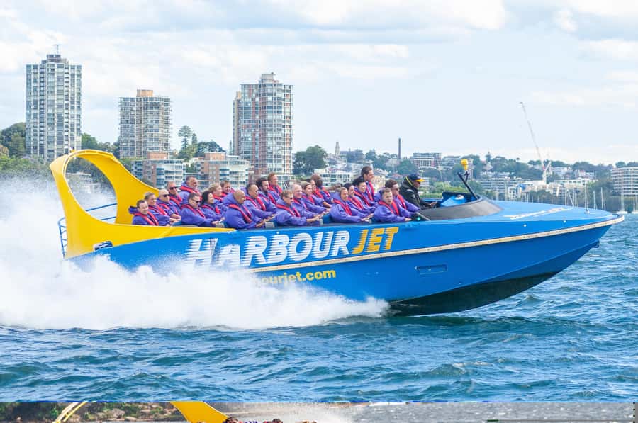 Sydney: 30-Minute Jet Boat Ride from Darling Harbour - The 30 minutes that feel like much more: 70 km/h spins and power breaks