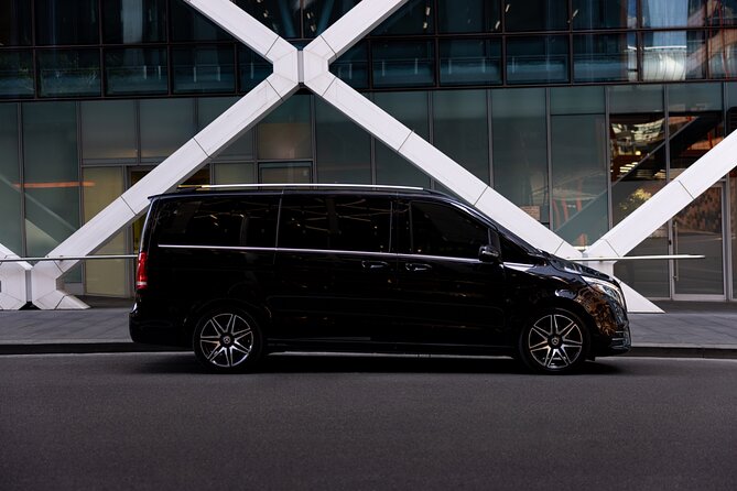 Sydney Airport Premium (DEPARTURE) Transfer - Pickup and meet-and-greet: where the calm starts