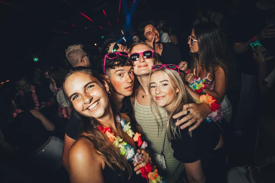Sydney: Big Night Out Pub Crawl with Local Party Hosts - Four venues and one clear rule: one-hour stops